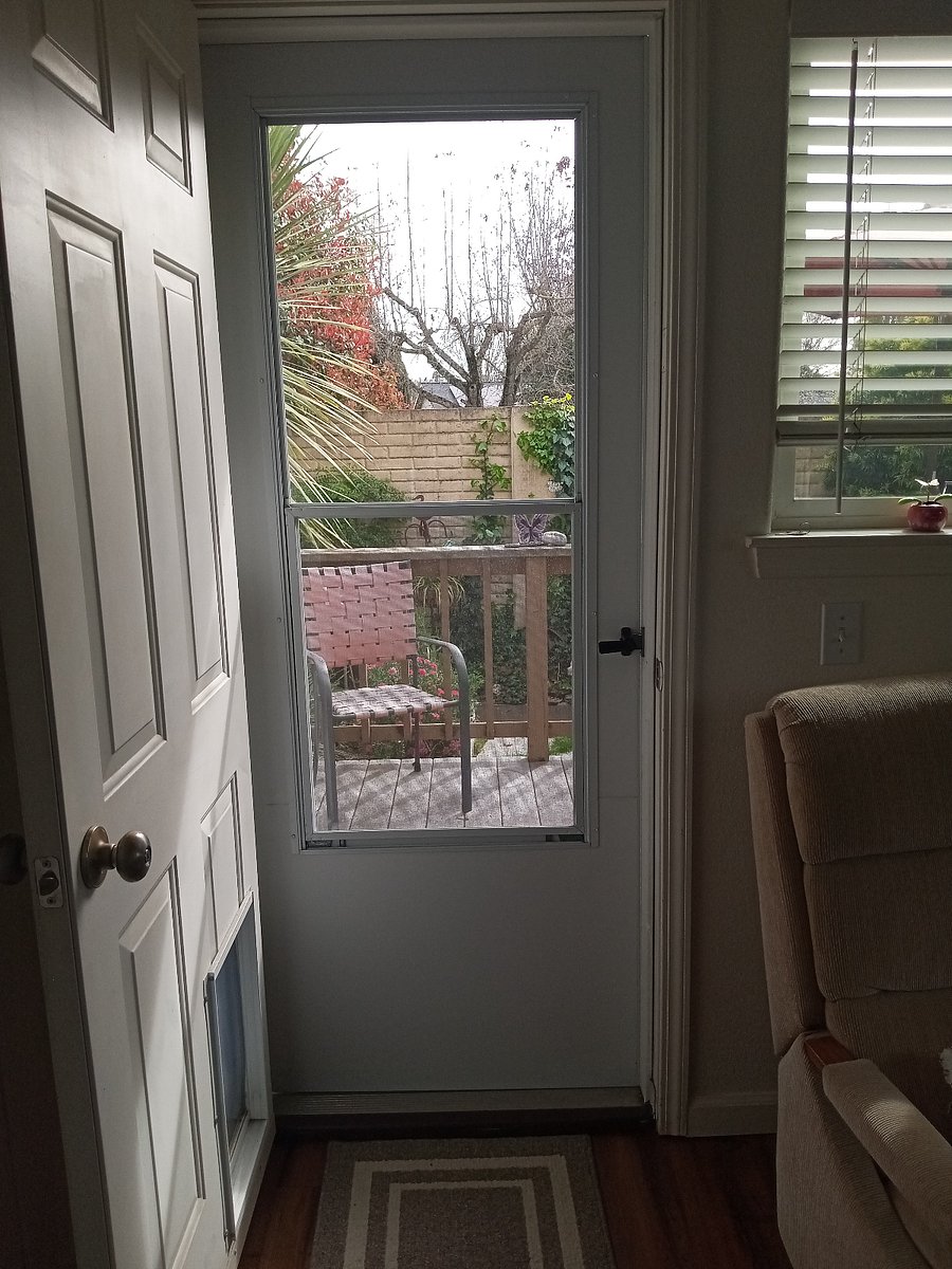 Rear entry with glass/screen door