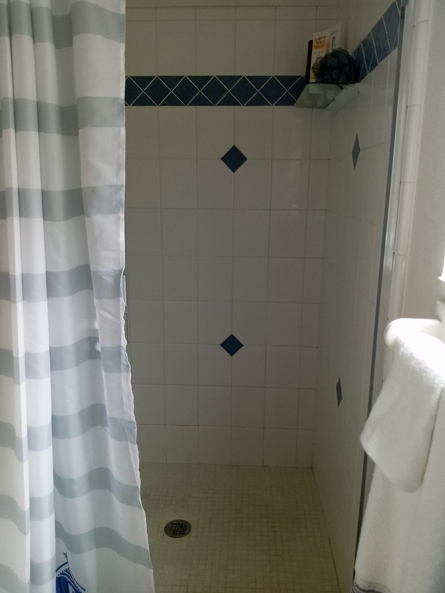 Bath pic 4