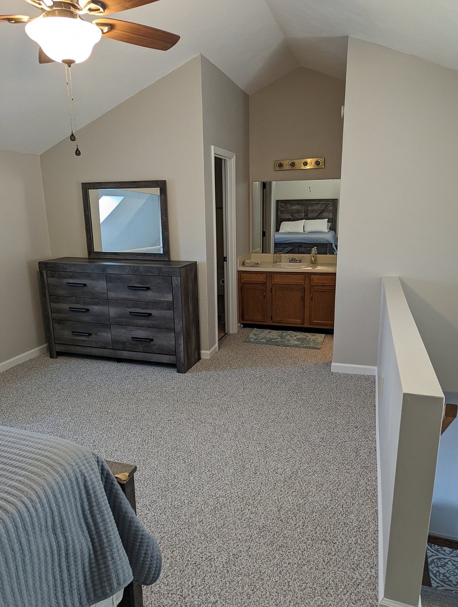 Loft Bedroom/Bath