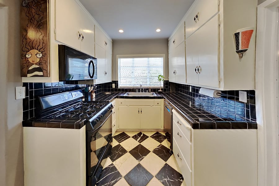 Furnished Finder property 670982_1 photo 8