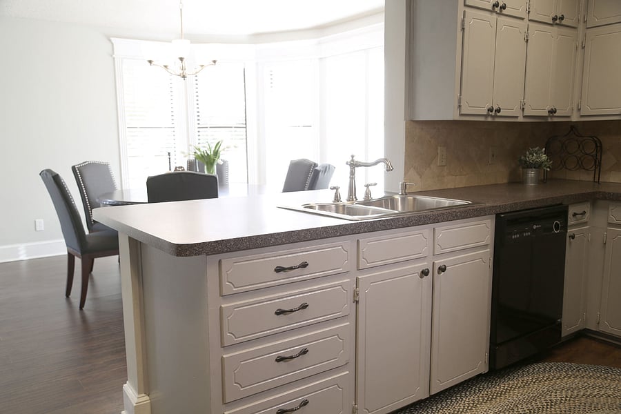 Kitchen/Dining Area