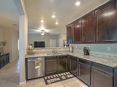 Furnished Finder property 671310_1 photo 9