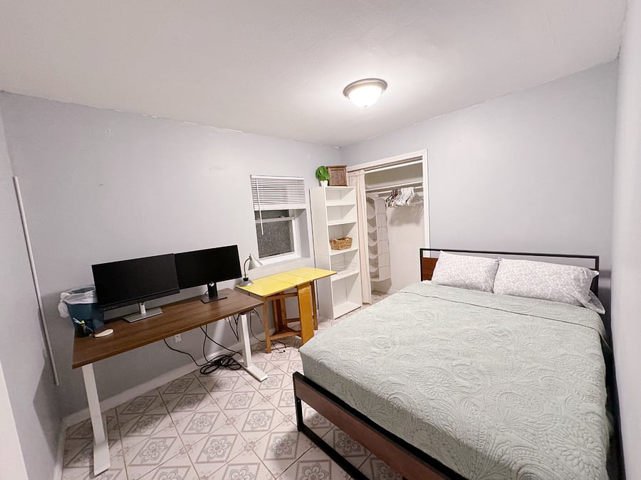 small bedroom. monitor and desk included. 1 closet