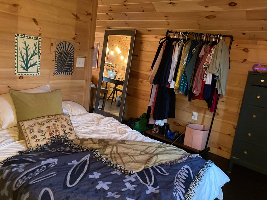 Here the bed faces west.