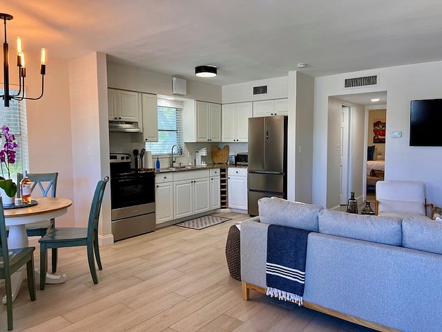 Furnished Finder property 671589_1 photo 3