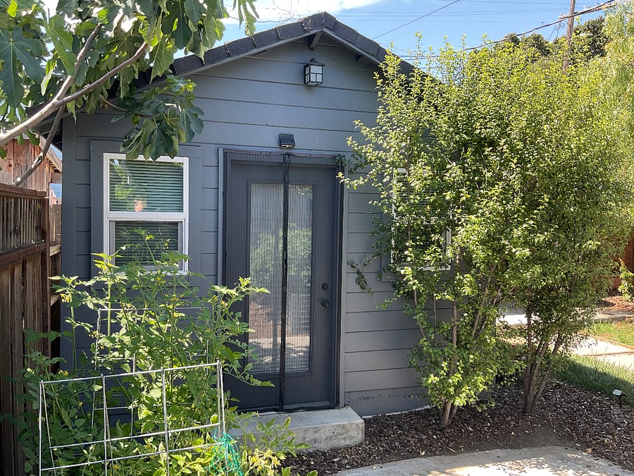The entry to the studio.