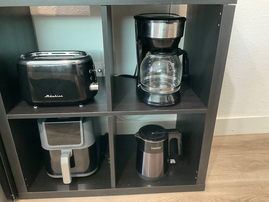 Toaster, coffee maker, air fryer and kettle.