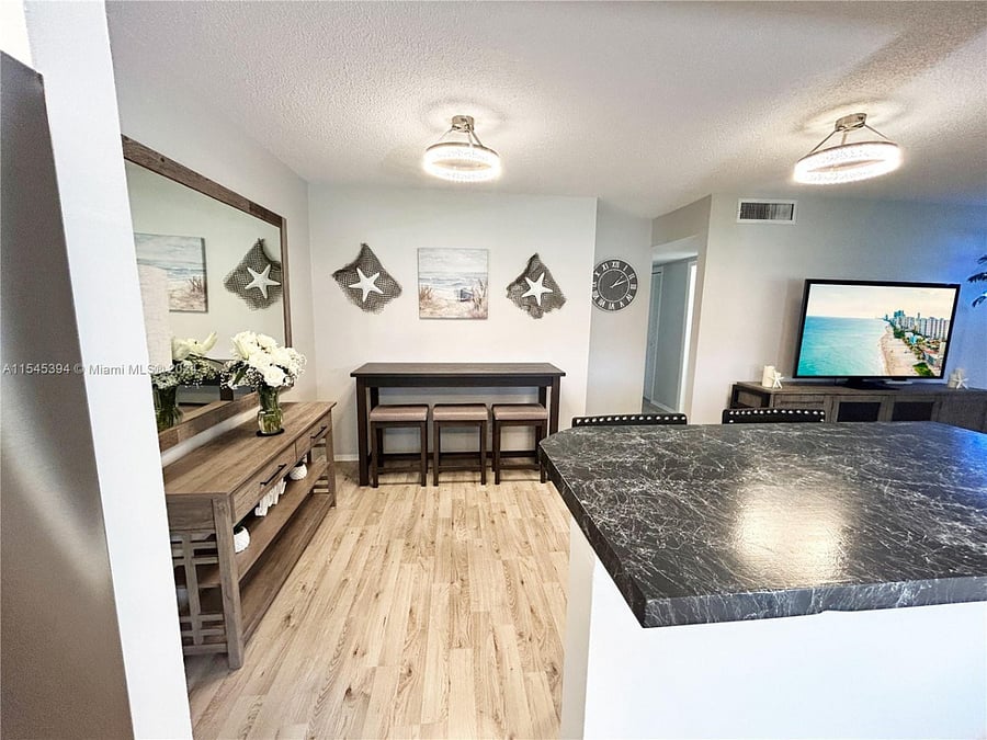 Furnished Finder property 672072_1 photo 12