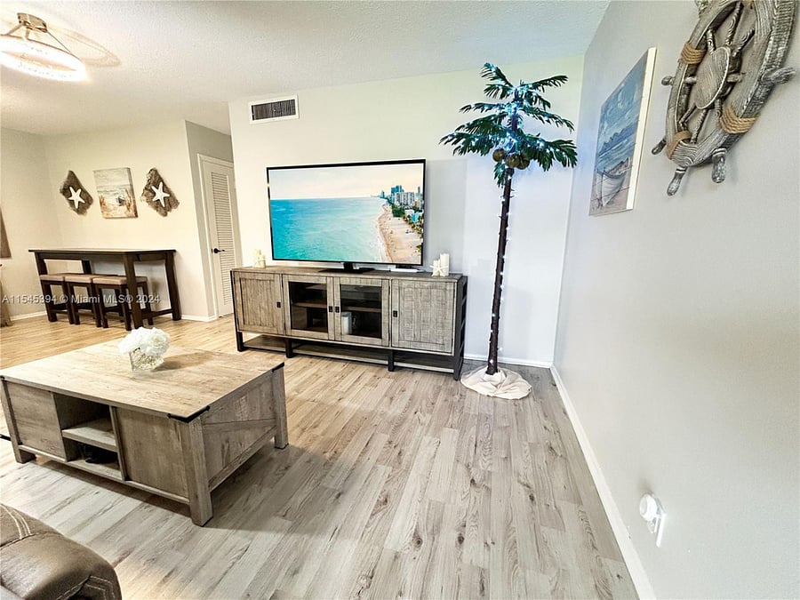 Furnished Finder property 672072_1 photo 10