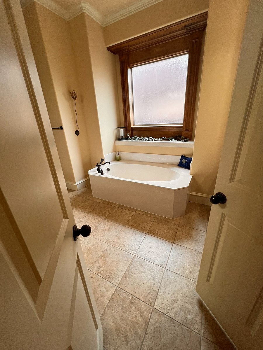 Owners bath