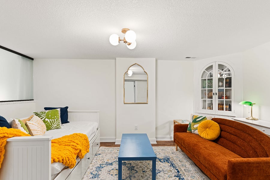 Living Room + Pull Out Daybed