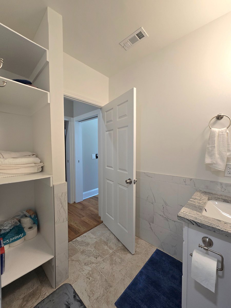 another view of secondary bathroom