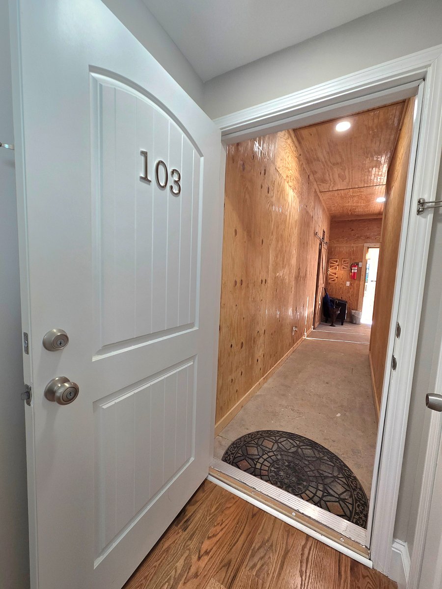 entrance of the first floor apartment