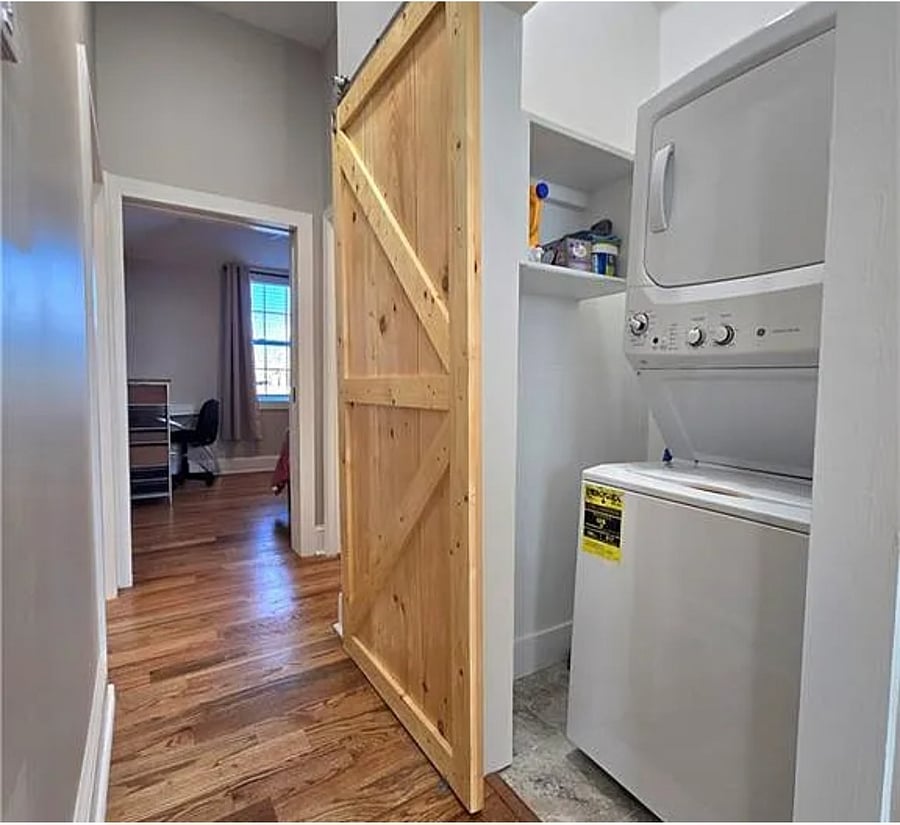 Washer & dryer in-unit