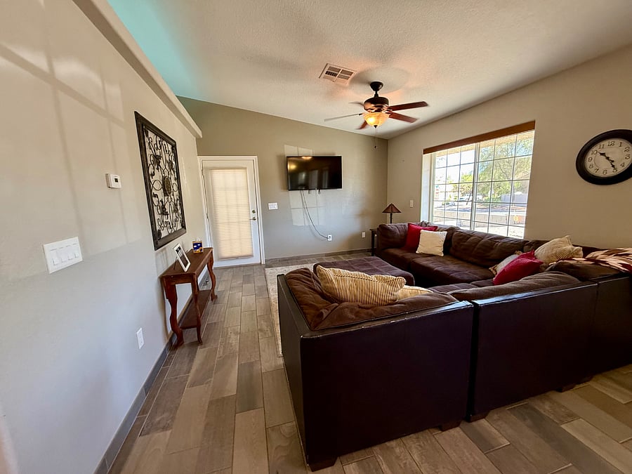 Furnished Finder property 672142_1 photo 3