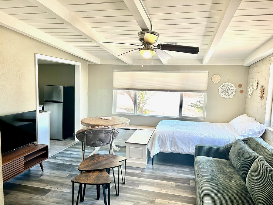 4th bedroom/Entertainment room with its own kitchennette and full bathroom
