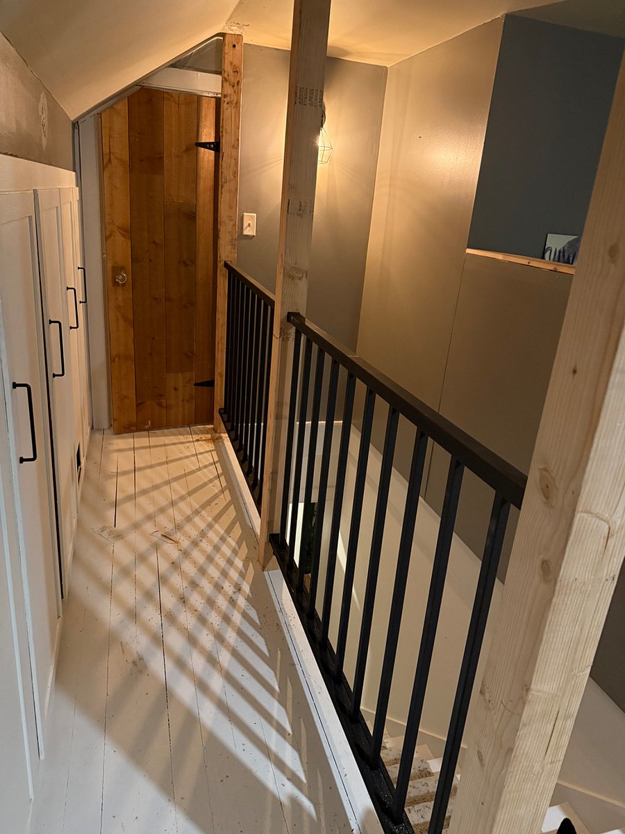 Upstairs bedroom/ gym