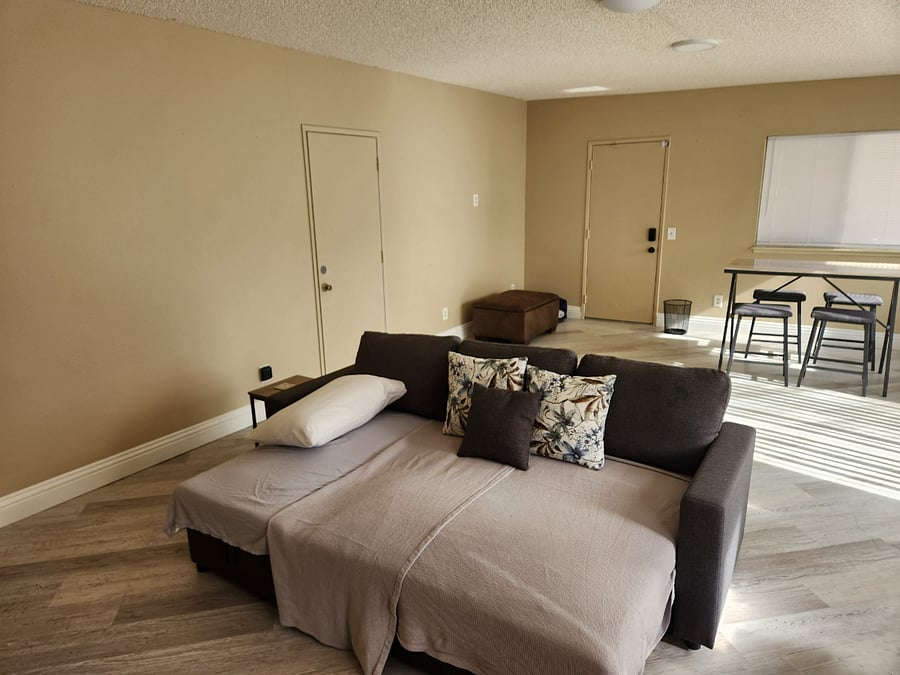 Furnished Finder property 672401_1 photo 40