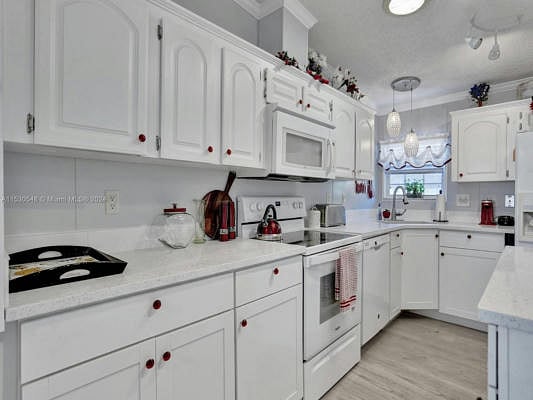 Furnished Finder property 672518_1 photo 12