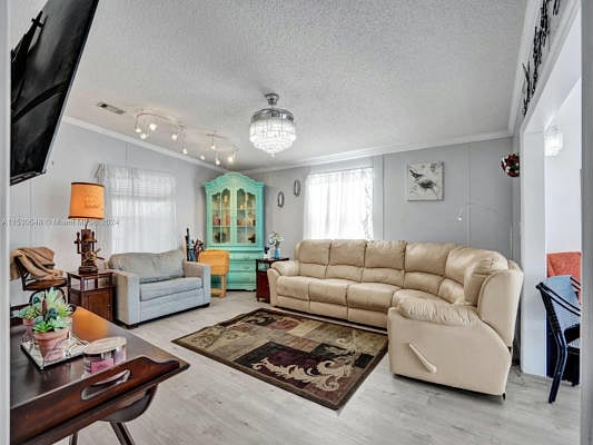 Furnished Finder property 672518_2 photo 22