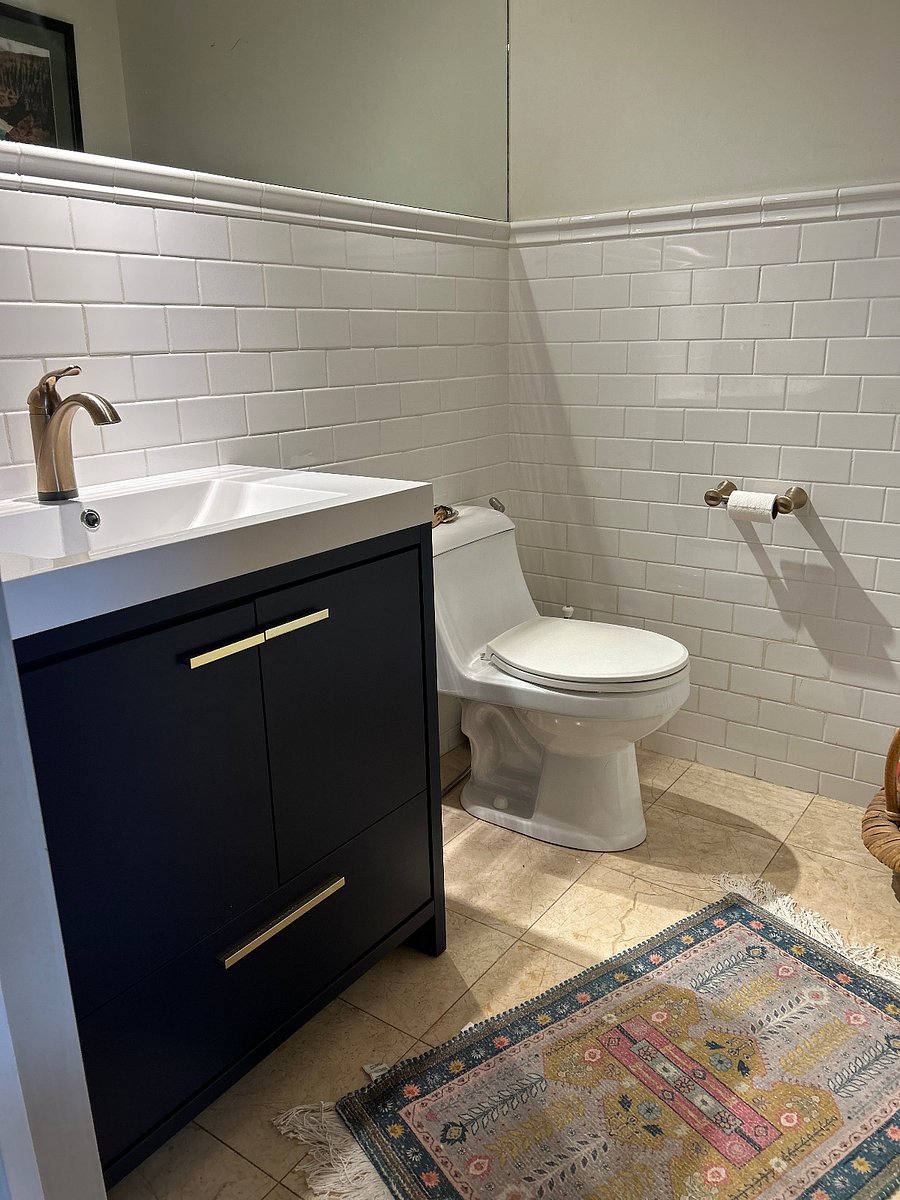 Downstairs half bathroom