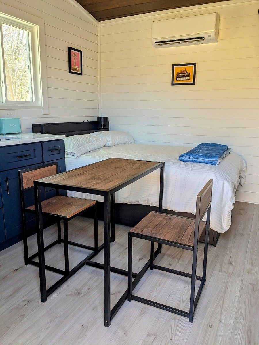 Movable dining table with 2 chairs