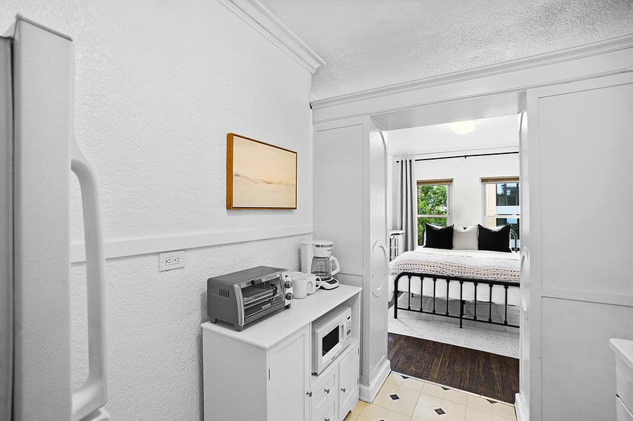 Furnished Finder property 672685_2 photo 12