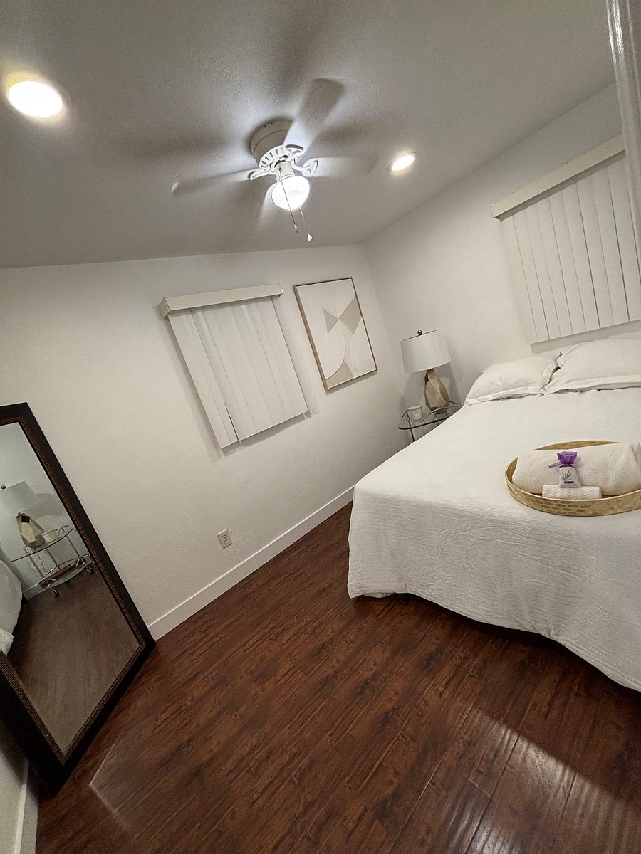 1st Bedroom - brand new mattress and bedding