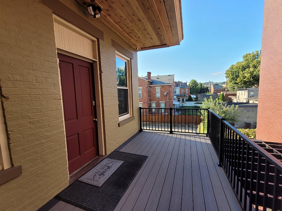 Private Patio / Entrance