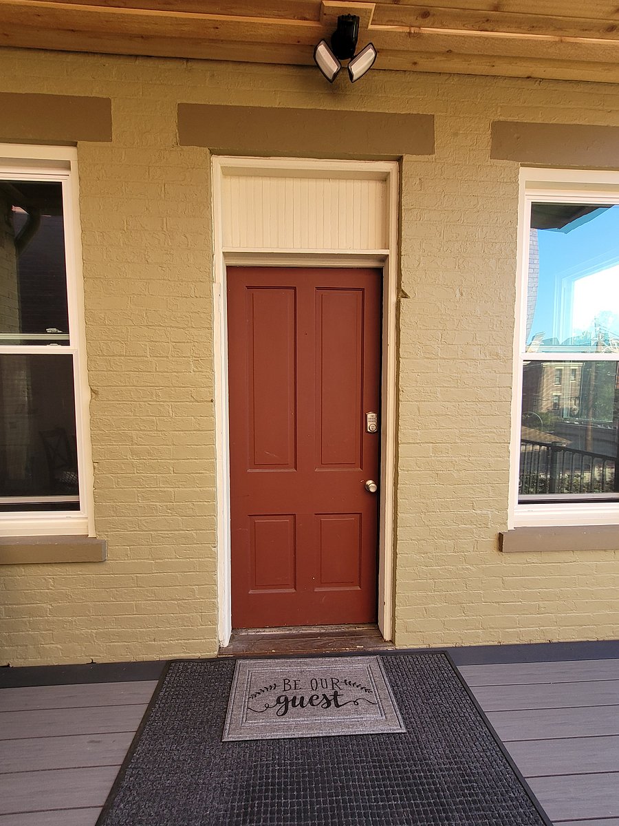 Private Entrance w/ Keypad Door Lock