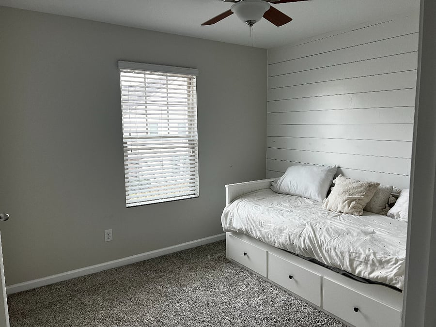 Bedroom 3, daybed converts to queen size bed