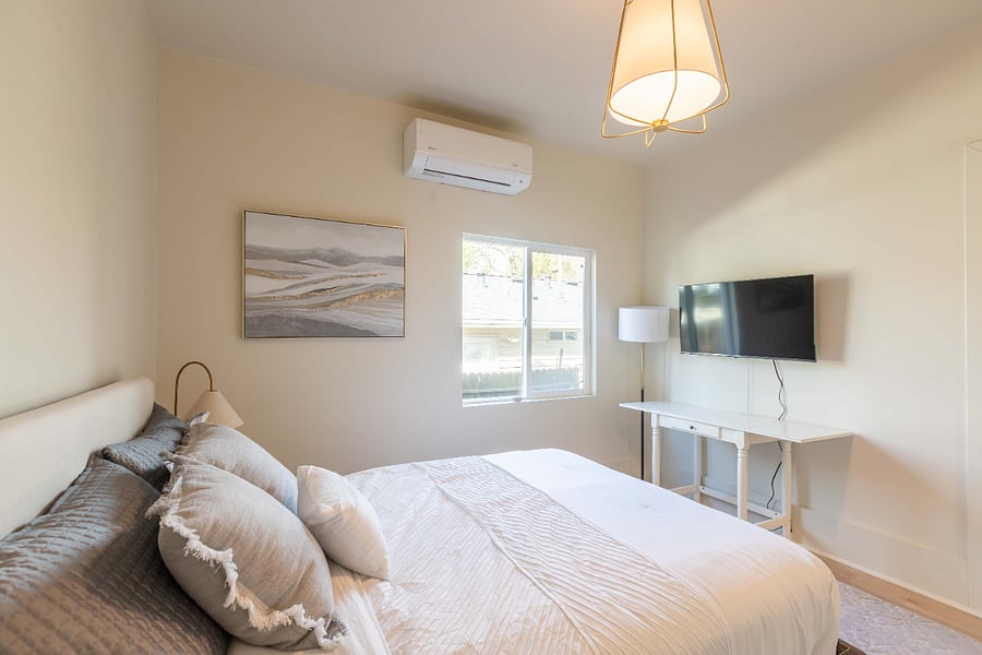 Super quiet mini-split AC with remote control