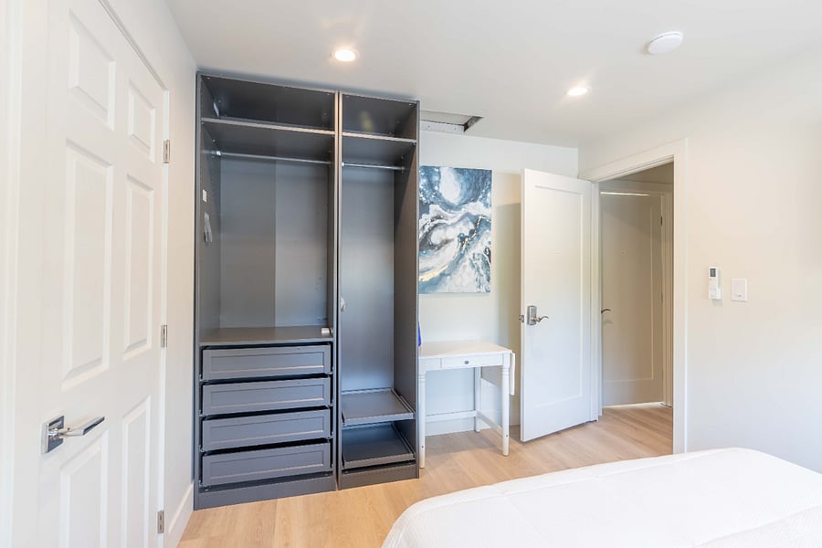 Ample Closet with Drawers