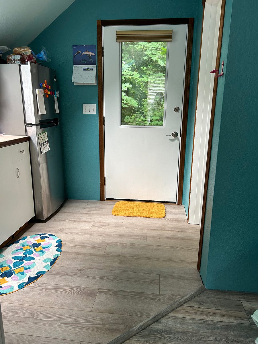 New flooring in kitchen and bath 5/2024