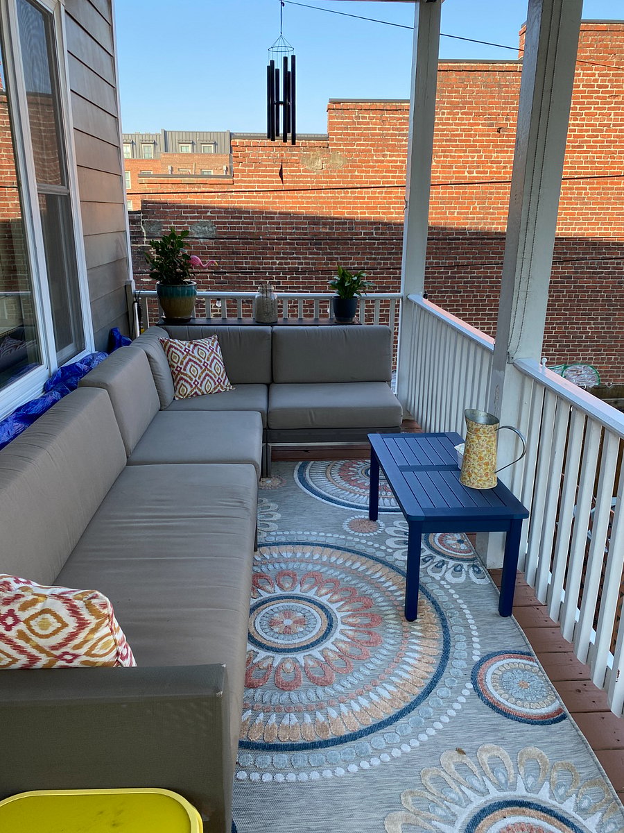 Back deck with views of VCU Health 9 blocks away