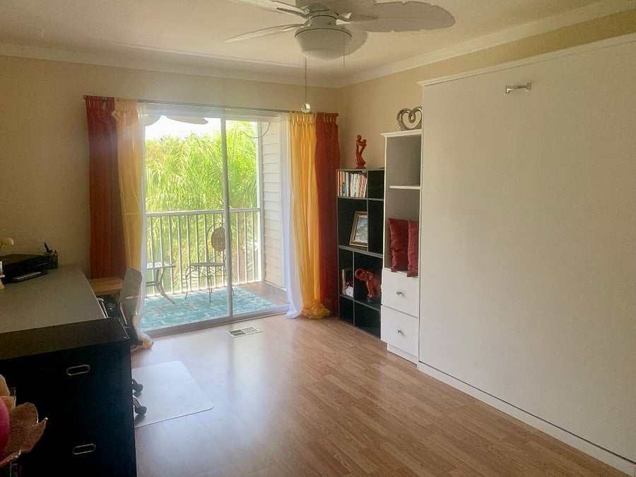 Guests bedroom/office space with Murphy bed