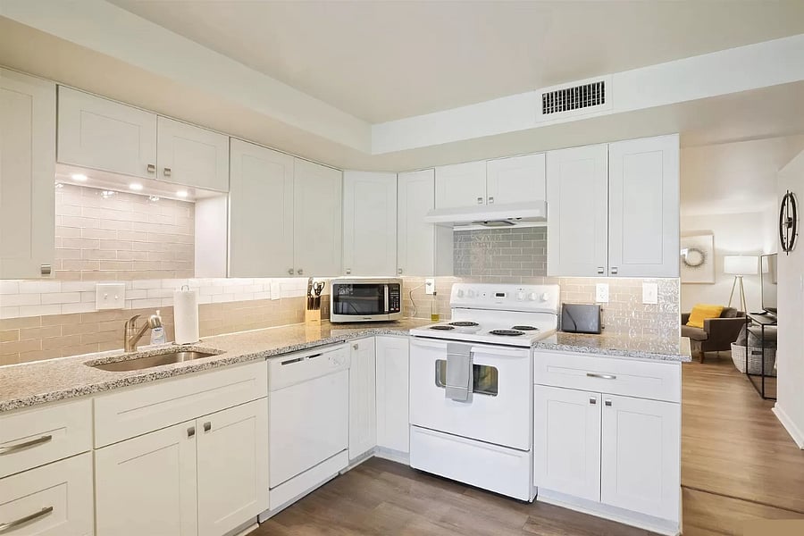 Furnished Finder property 673317_1 photo 4