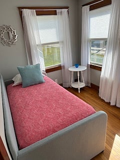 Daybed with twin trundle