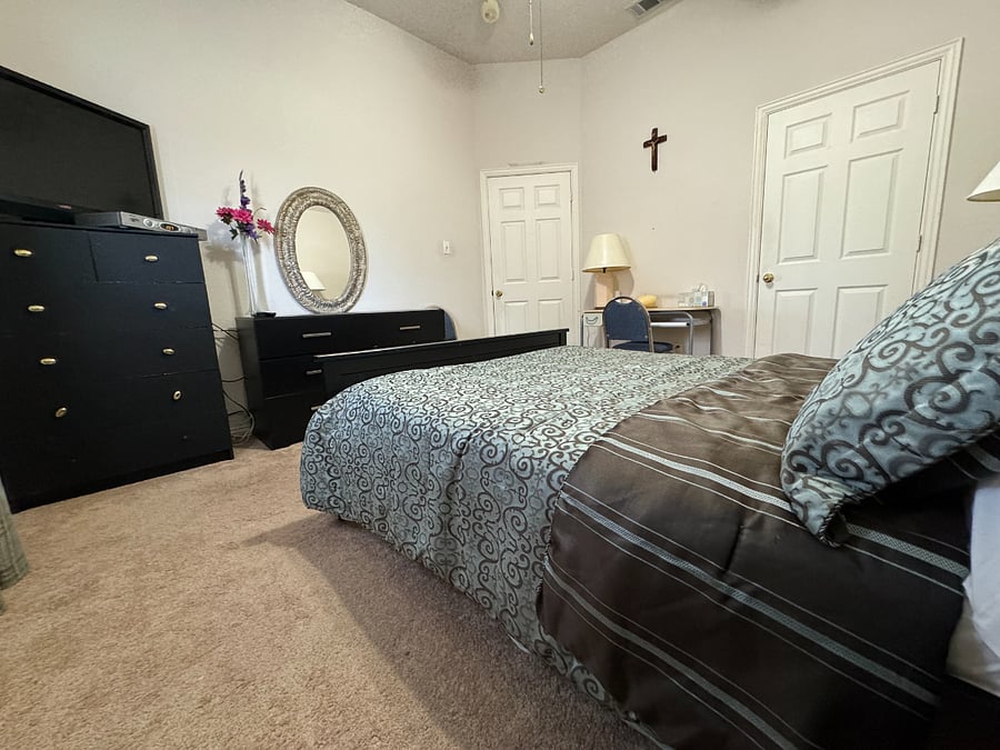 Furnished Finder property 673573_2 photo 4