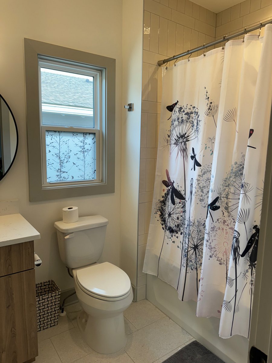 US Guest Bath.