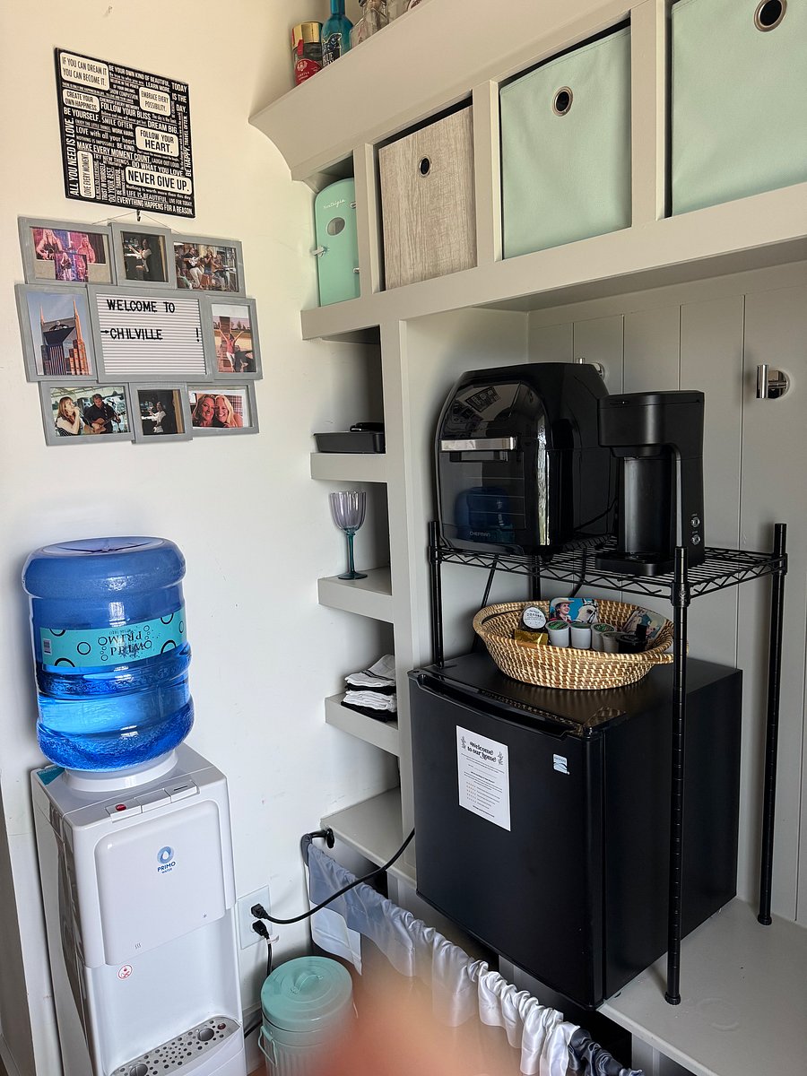 Water cooler - for hot and cold drinking water 24/7. Coffee & tea & other snacks provided.