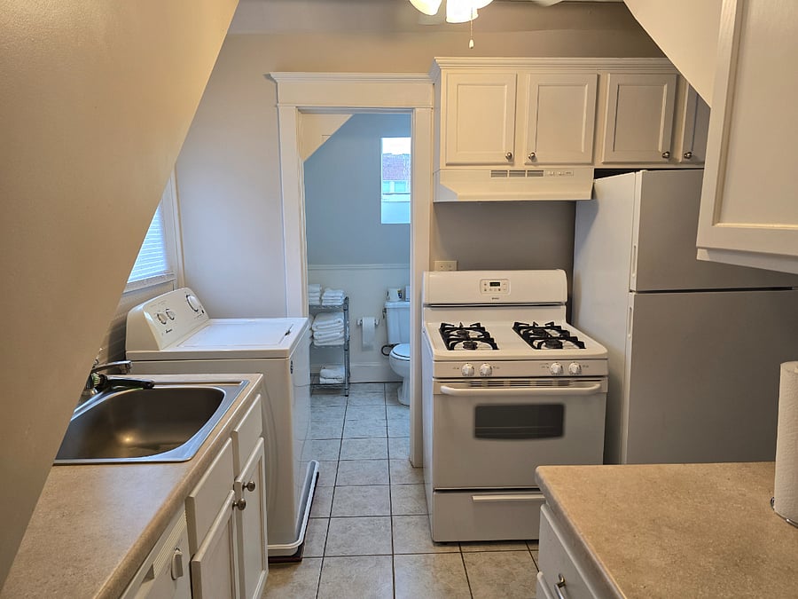 Furnished Finder property 673659_1 photo 3