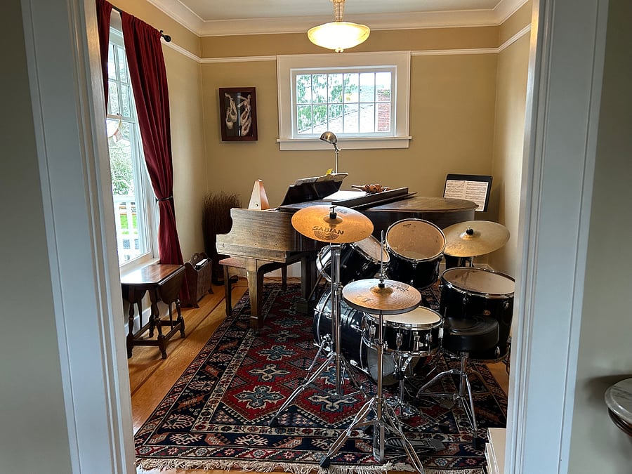 Piano and Drum Kit