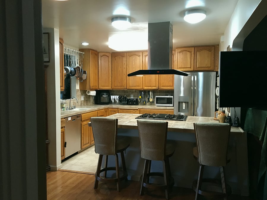 full kitchen