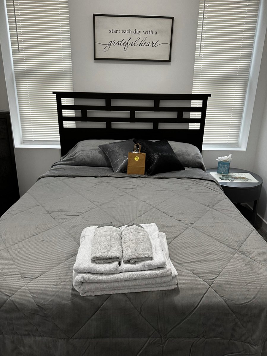 2nd floor bedroom 
