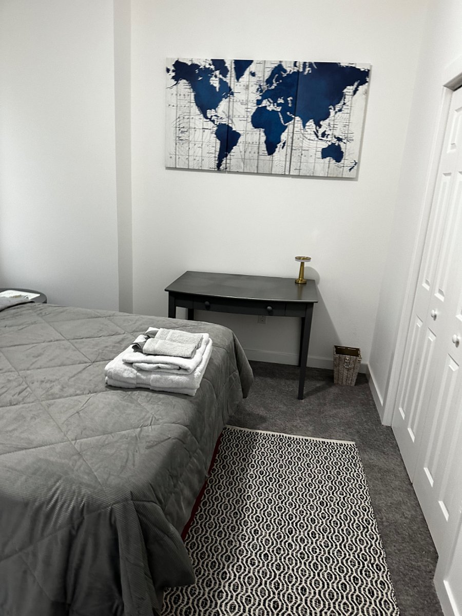 2nd floor bedroom 
