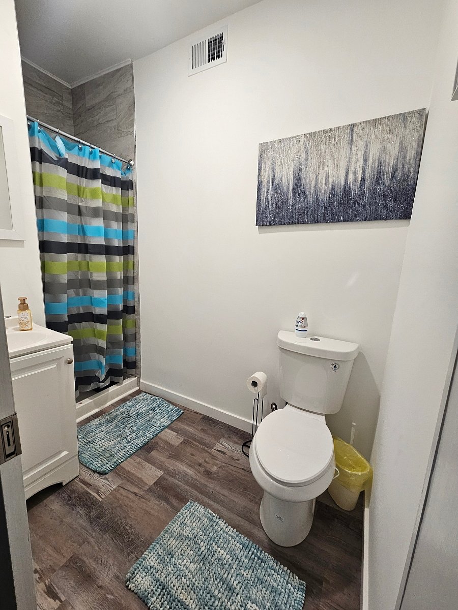 2nd floor bathroom
