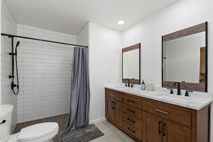 Main Bath On-suite