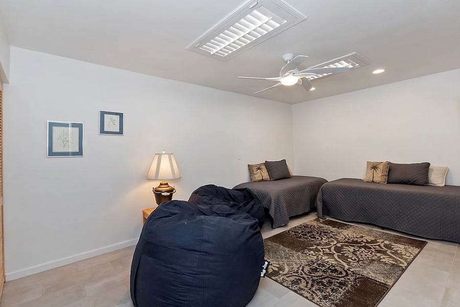 Twin Bedroom