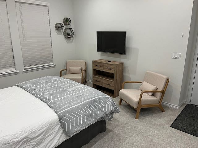 Furnished Finder property 674298_1 photo 3